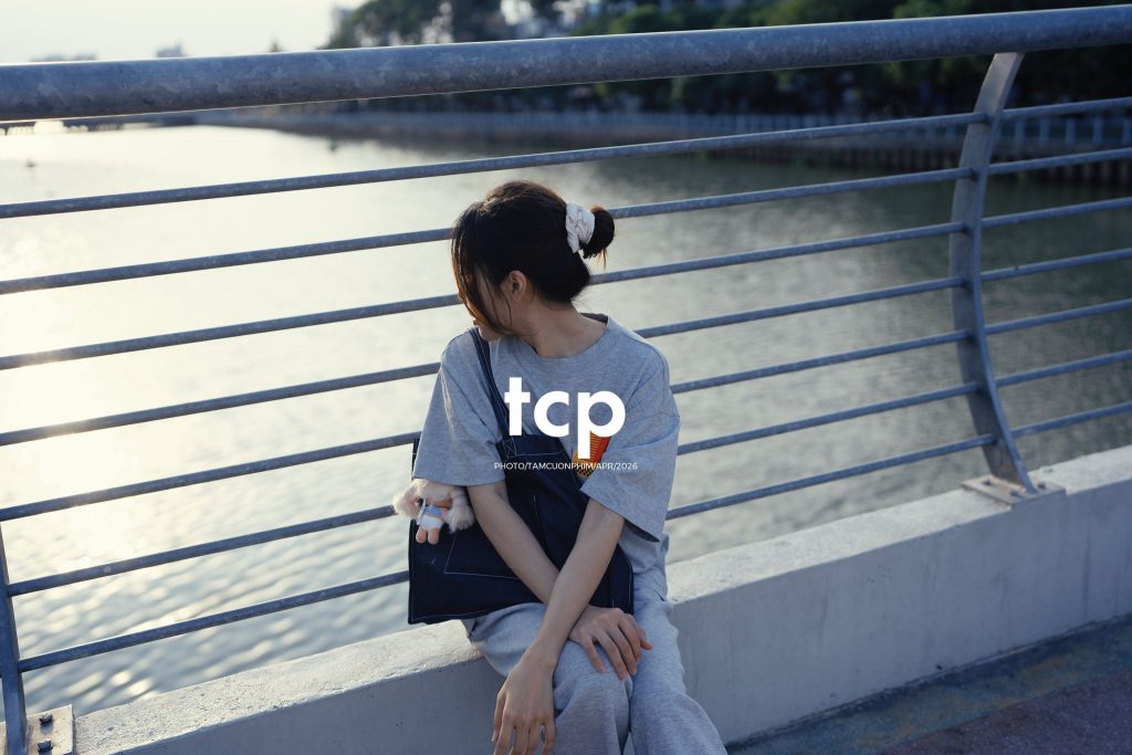 Tám Cuộn Phim - Một ngày dạo phố đầy những mảnh ghép chữa lành