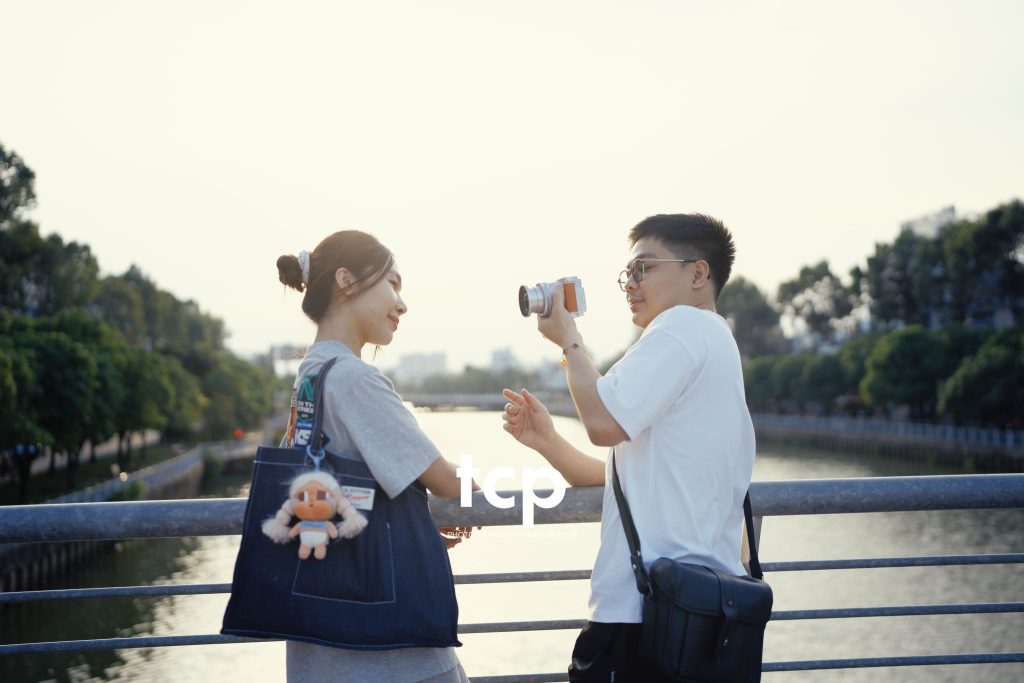 Tám Cuộn Phim - Một ngày dạo phố đầy những mảnh ghép chữa lành
