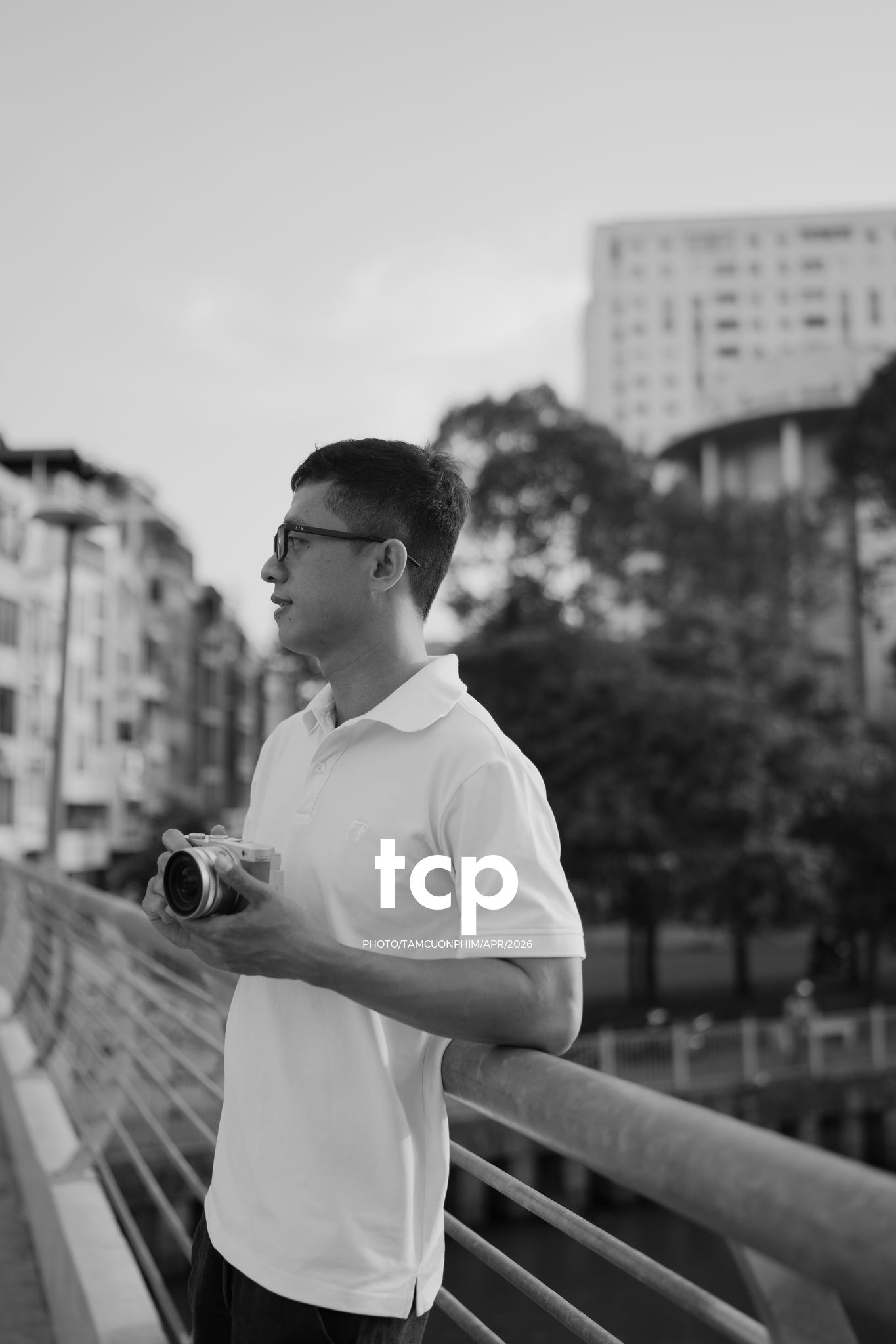 Tám Cuộn Phim - Một ngày dạo phố đầy những mảnh ghép chữa lành