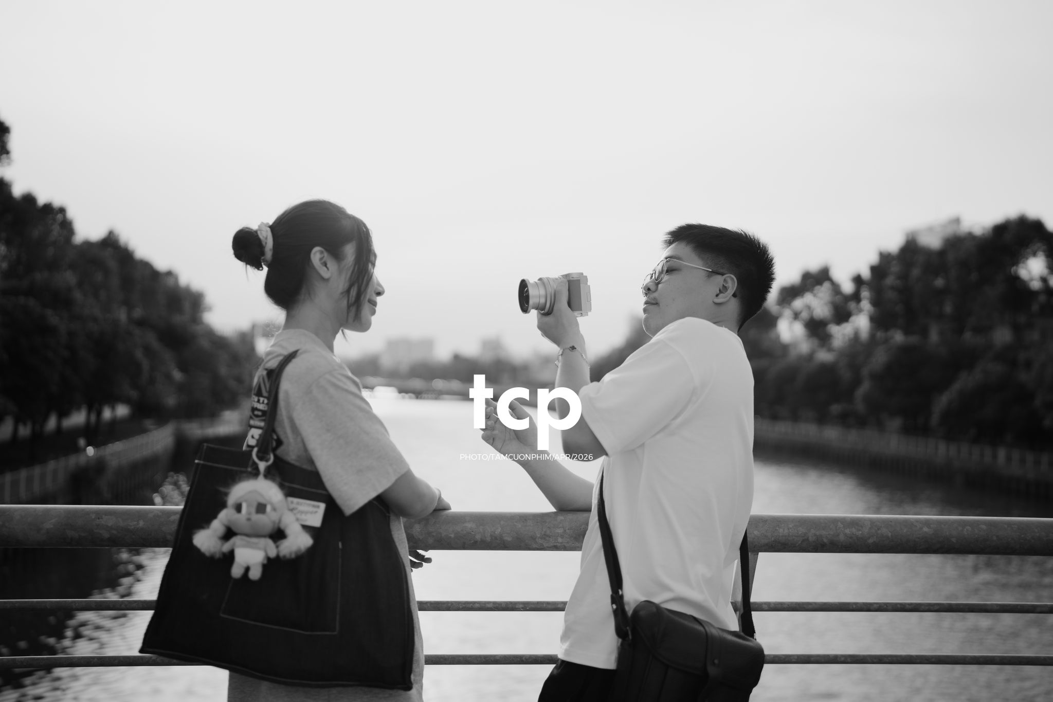 Tám Cuộn Phim - Một ngày dạo phố đầy những mảnh ghép chữa lành