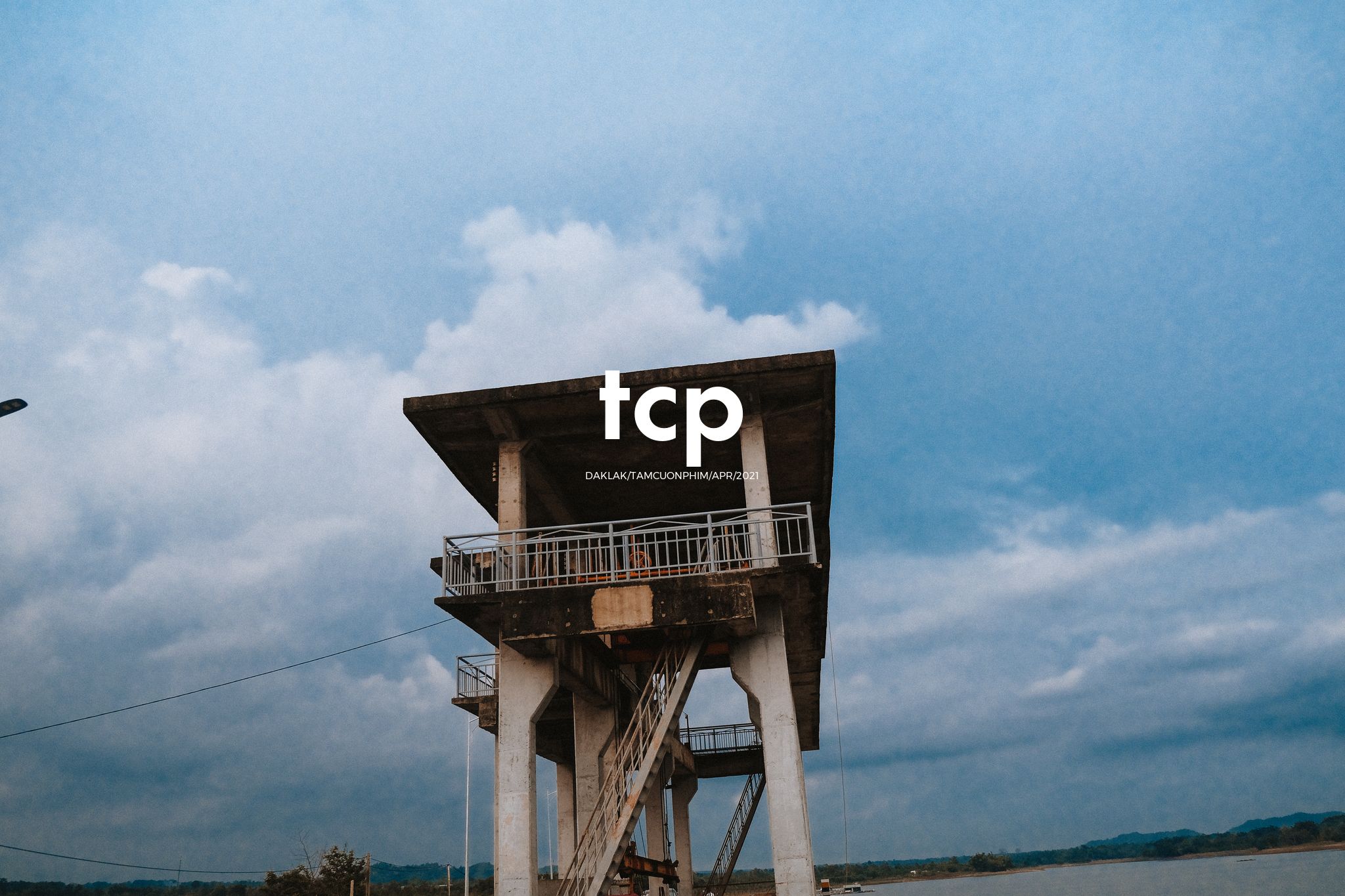 Tám Cuộn Phim - Màn hình điện thoại