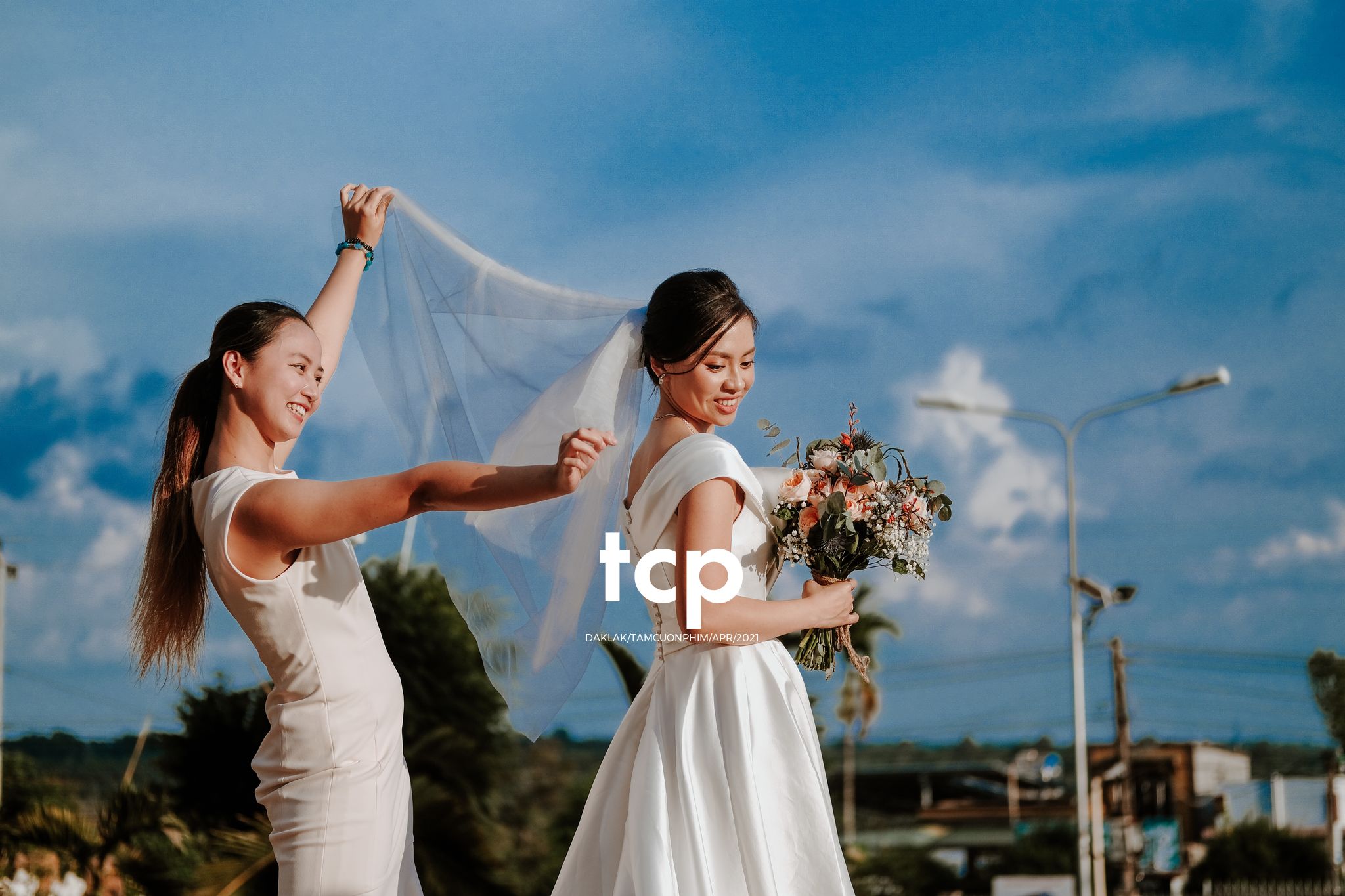 Tám Cuộn Phim - Nồi lẩu
