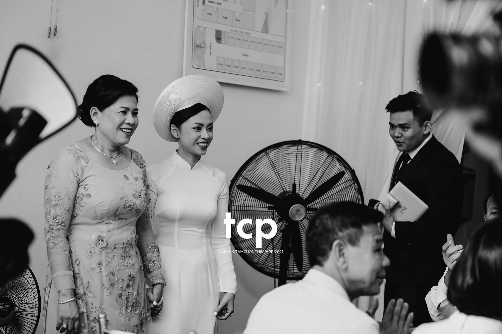 Tám Cuộn Phim - Nồi lẩu