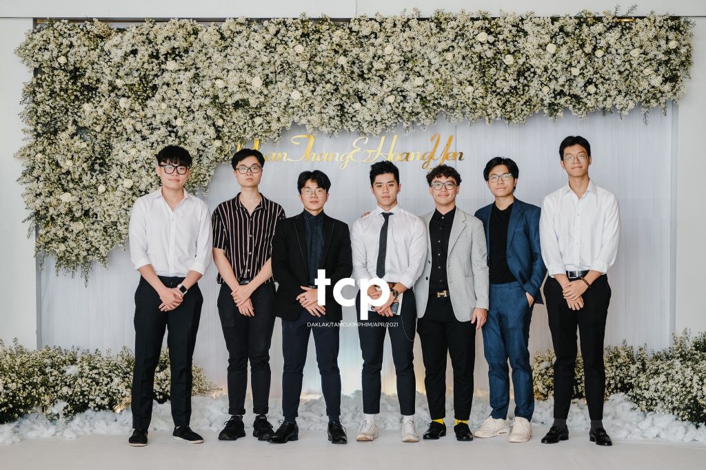 Tám Cuộn Phim - Nồi lẩu