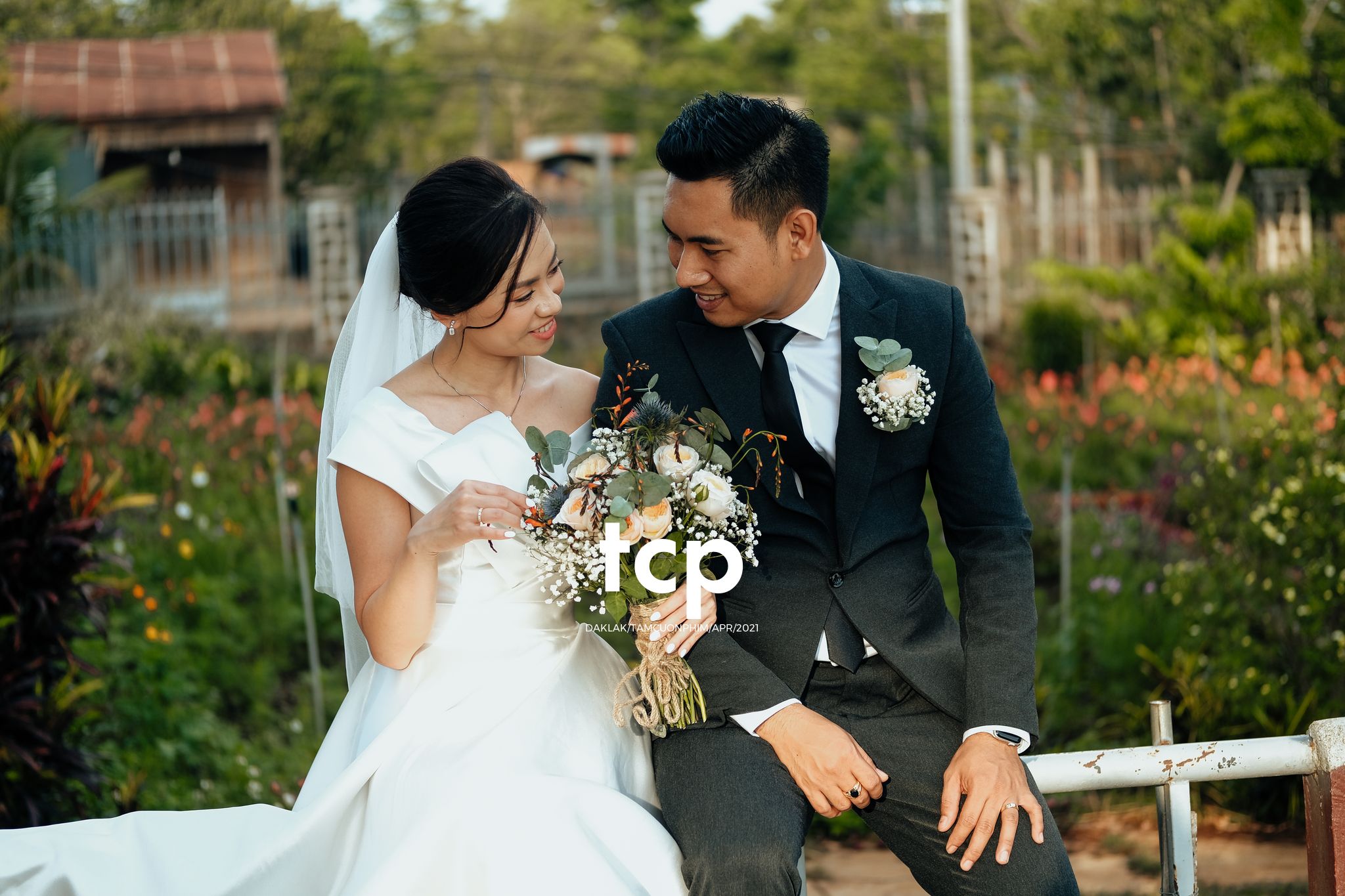 Tám Cuộn Phim - Nồi lẩu