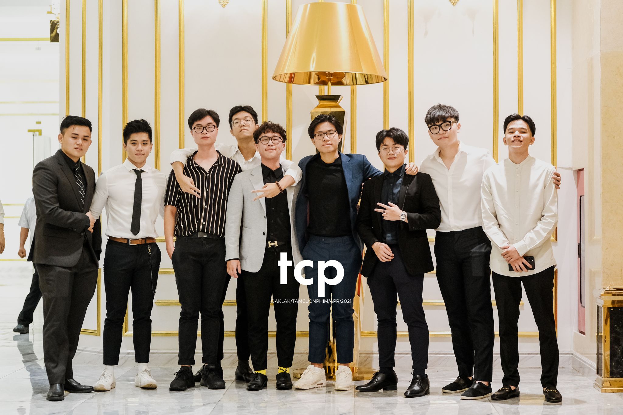 Tám Cuộn Phim - Nồi lẩu