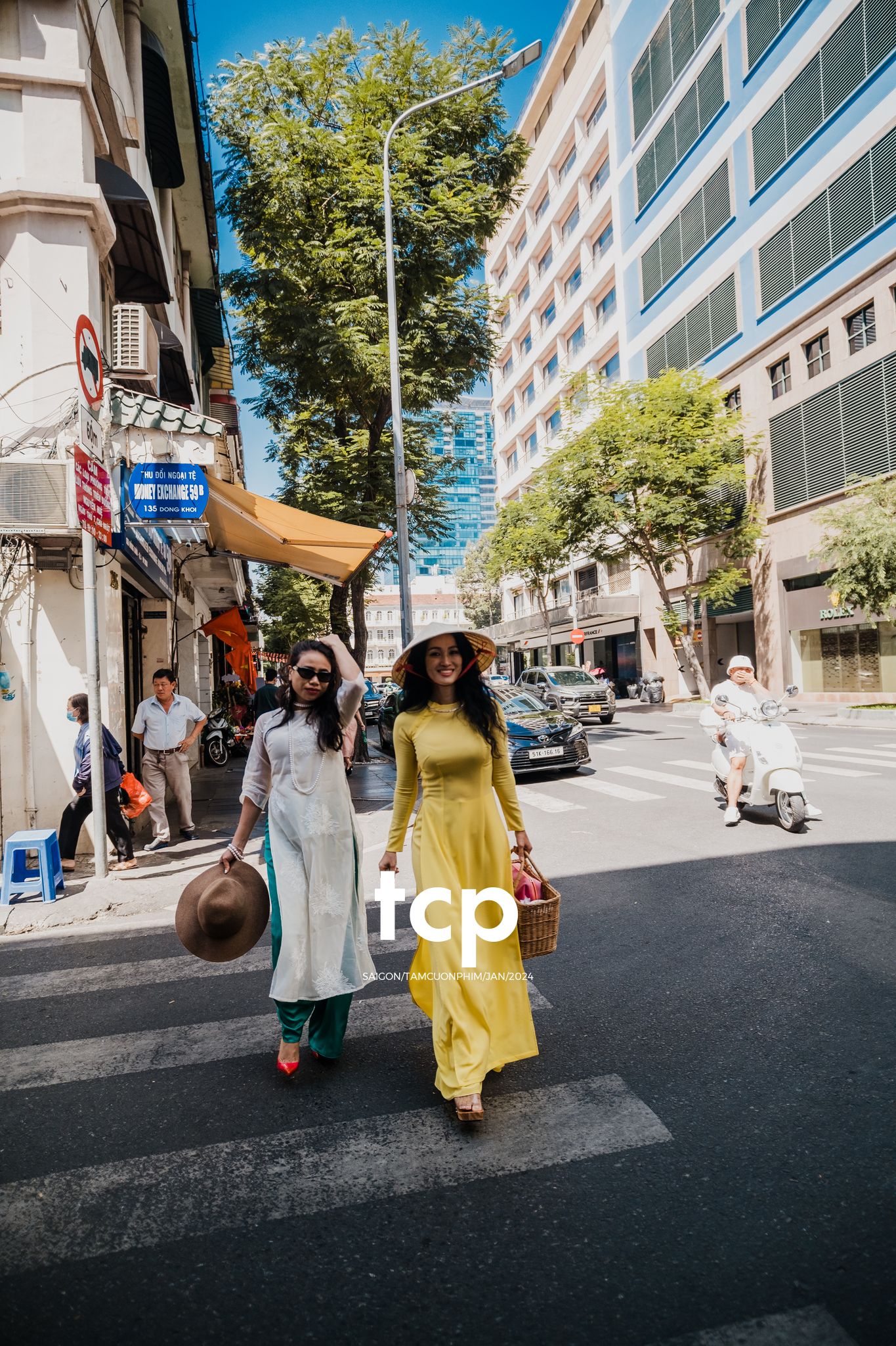 Tám Cuộn Phim - Nụ cười thả lỏng