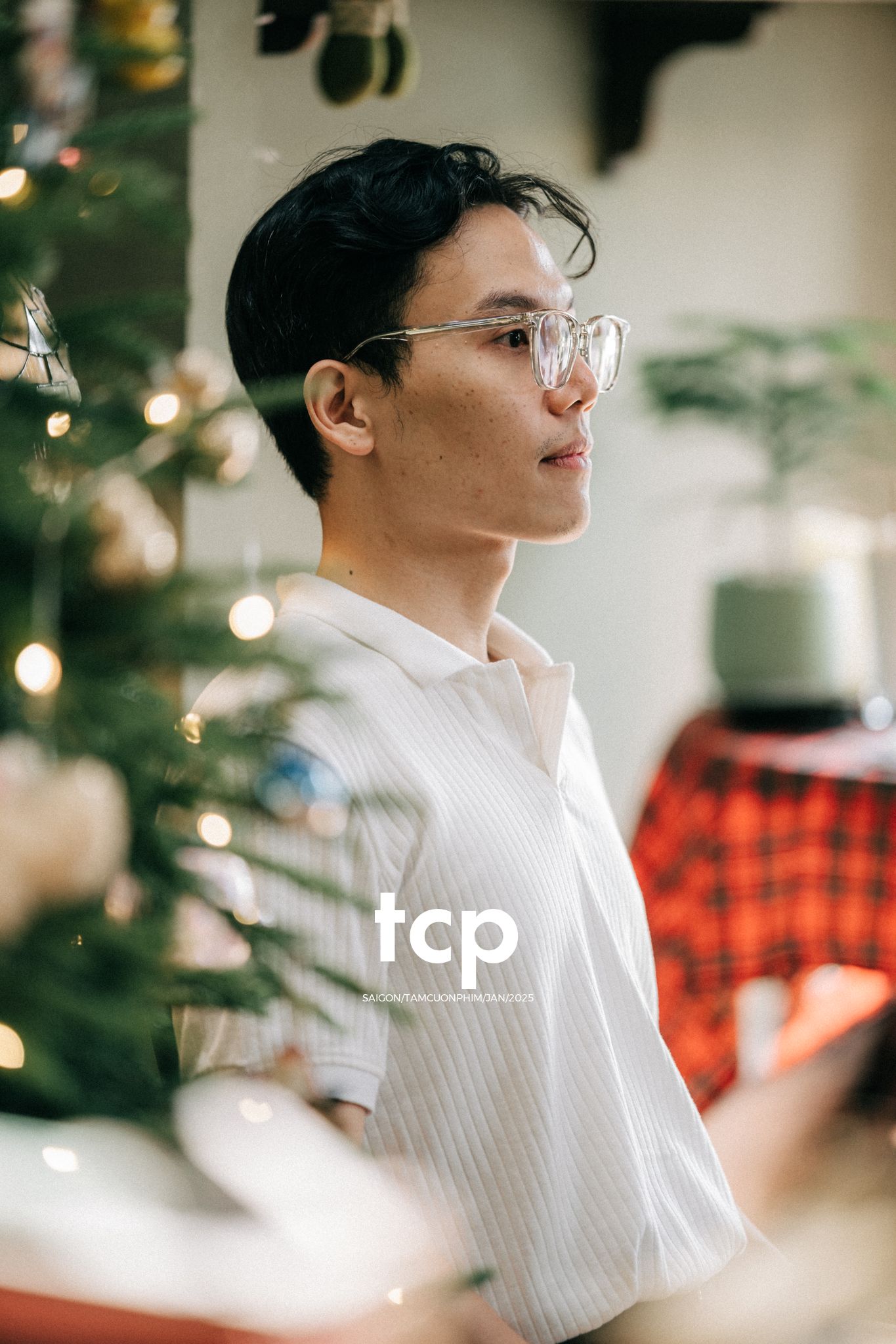 Tám Cuộn Phim - Chiếc ống hút giữ bạn ngồi yên