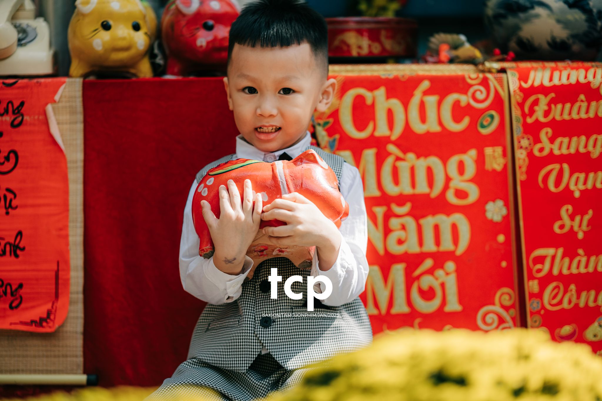 Tám Cuộn Phim - Đầu bạn luôn nghiêng sang bên phải