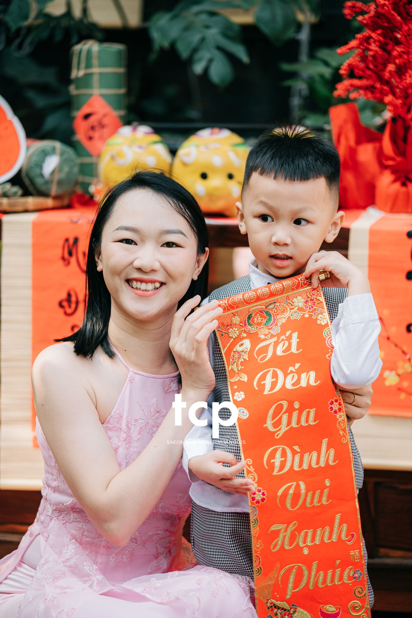 Tám Cuộn Phim - Đầu bạn luôn nghiêng sang bên phải