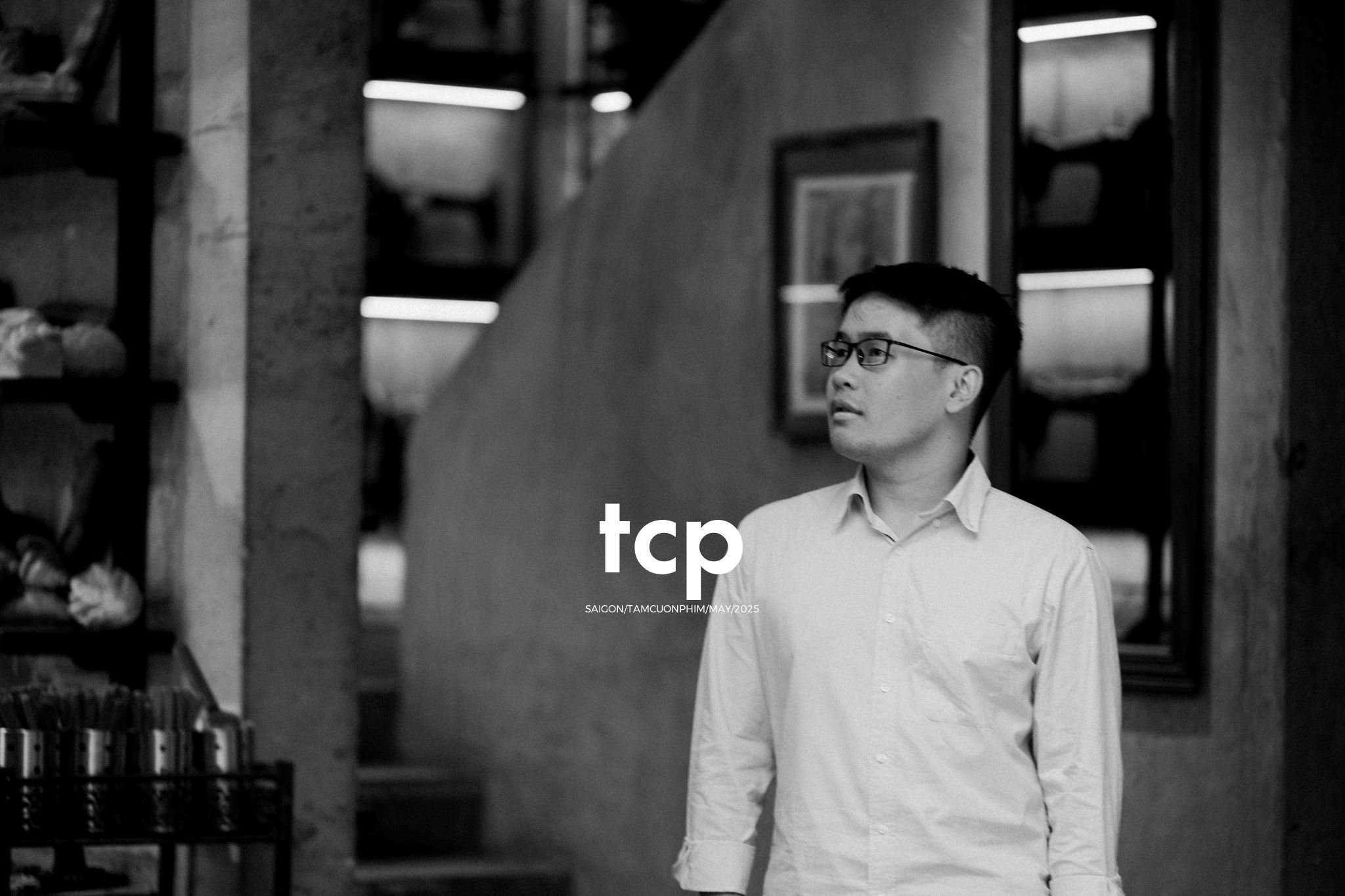 Tám Cuộn Phim - Bể cá