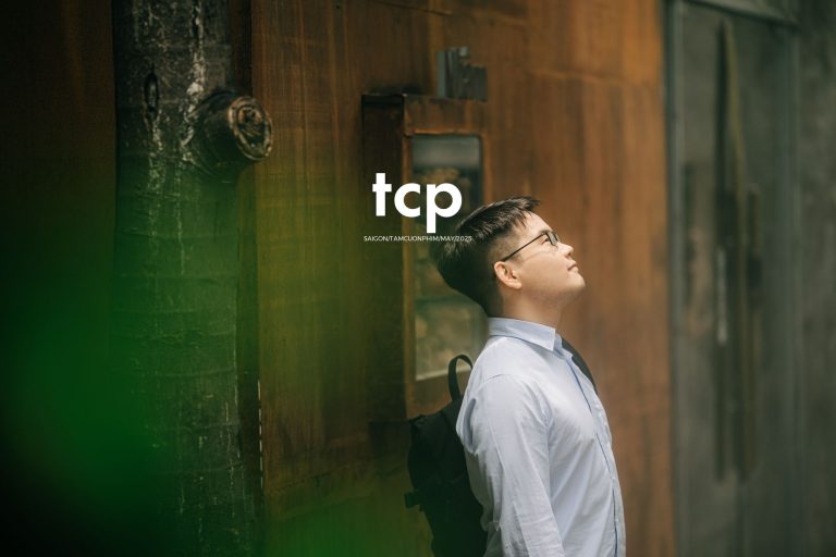 Tám Cuộn Phim - Bể cá