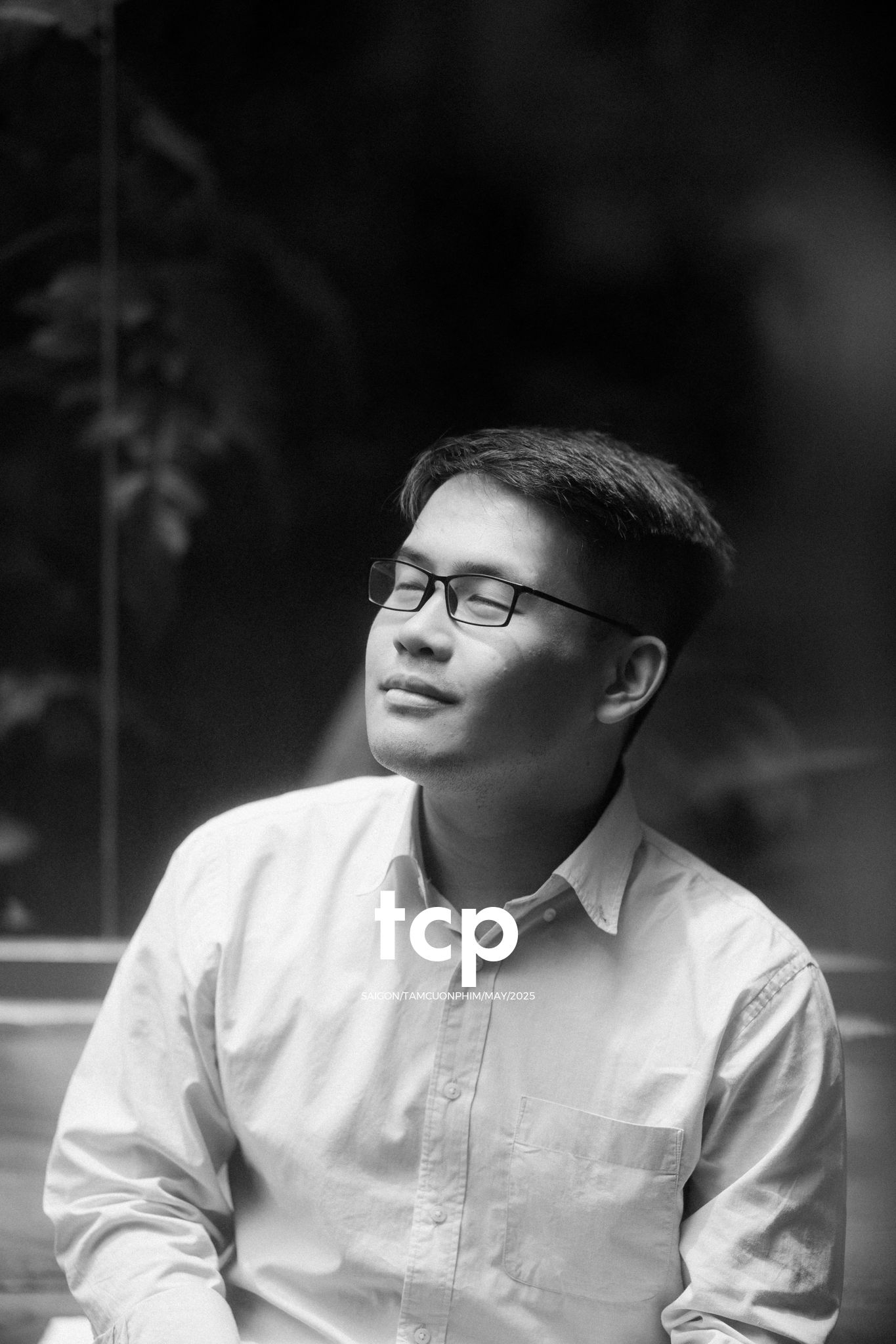 Tám Cuộn Phim - Bể cá
