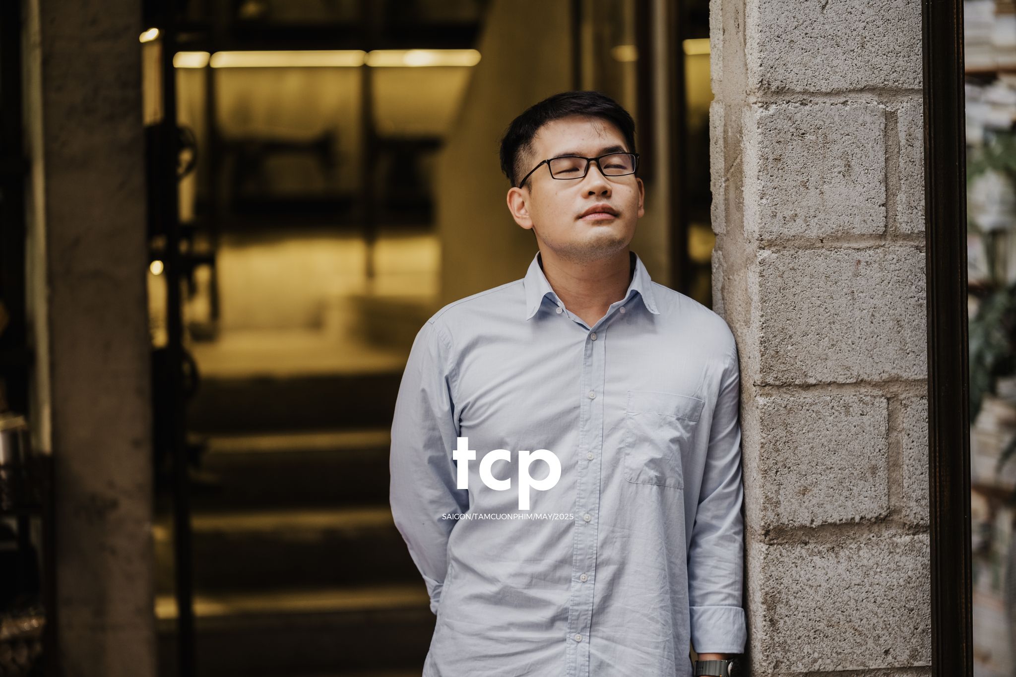 Tám Cuộn Phim - Bể cá