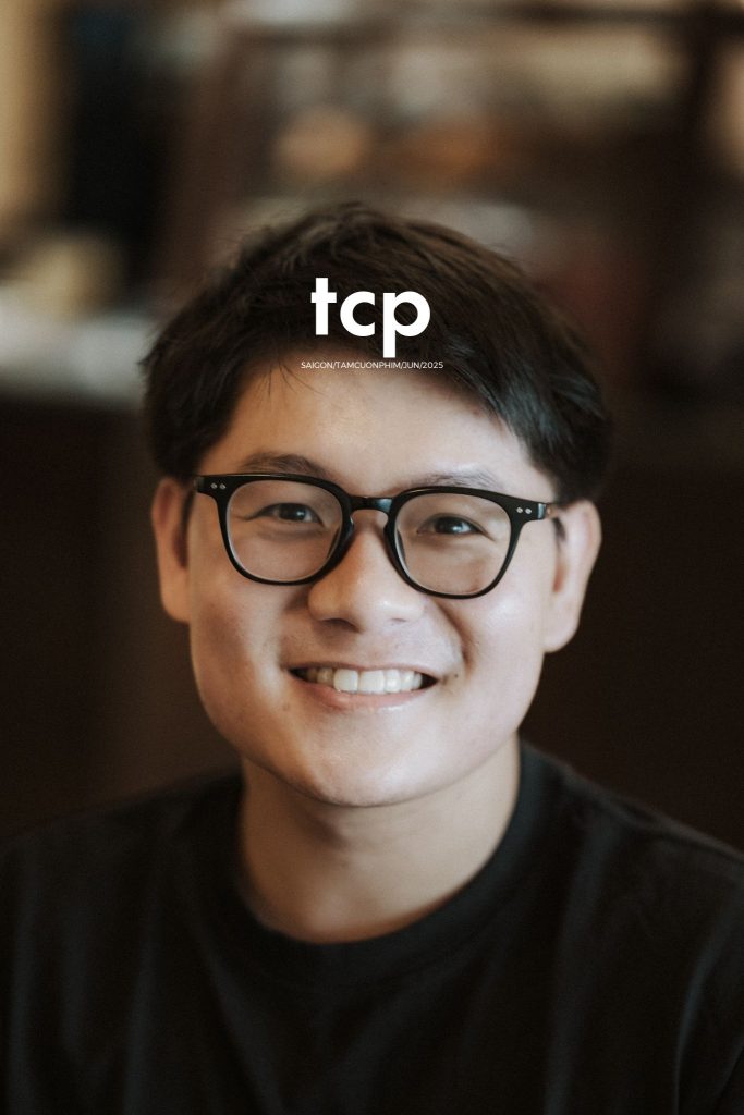 Tám Cuộn Phim - Vệt bóng lá