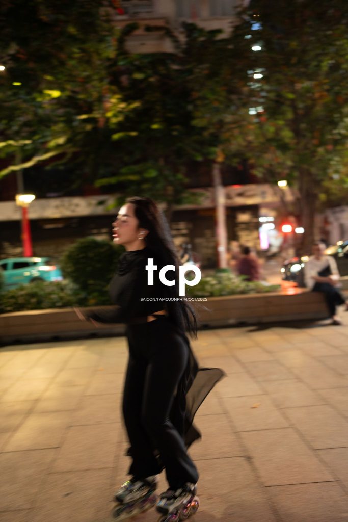 Tám Cuộn Phim - Quên hãm phanh